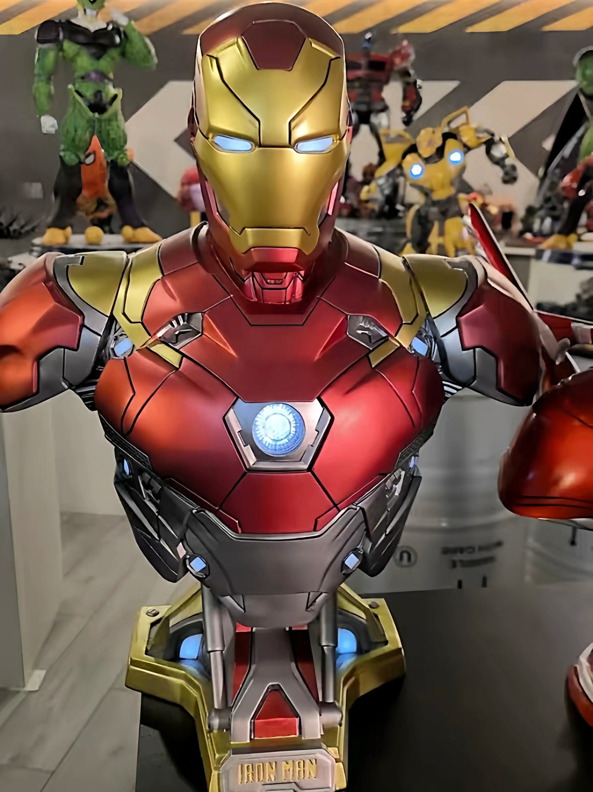 Avengers – Iron Man MK47 Light-Up Bust – Marvel Collectible Resin Statue – Display Piece