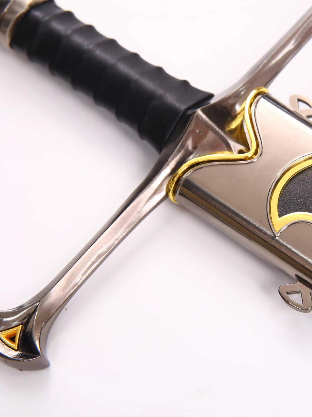The Lord of the Rings – Narsil Sword – Aragorn's Blade – Elendil's Heirloom – 1:1 Scale Full Metal – Unsharpened – Inscribed Edition