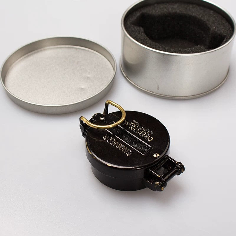 Avengers: Endgame – Captain America Compass Pocket Watch – Girlfriend Photo Keepsake – 1:1 Scale Replica Accessory