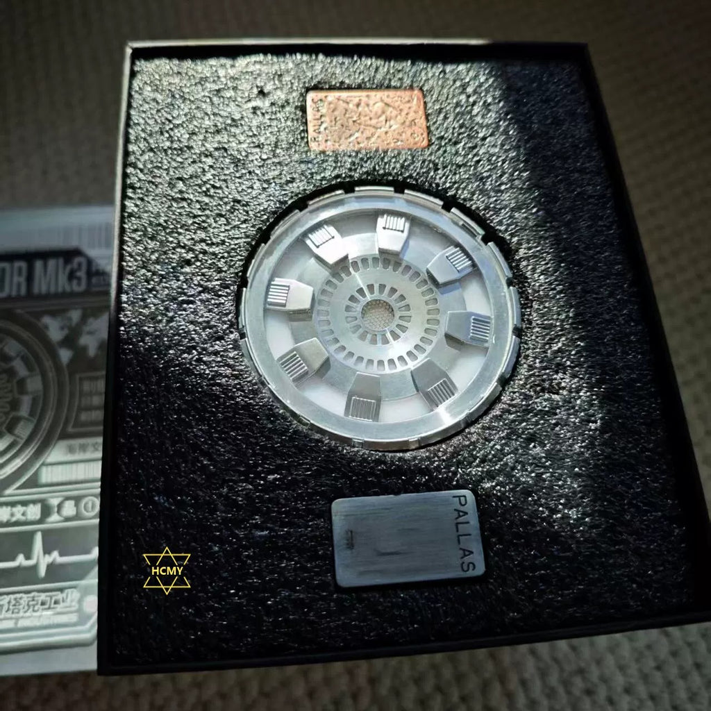 Iron Man Mark III Tony Stark Chest Lamp – 3rd-Gen Palladium Reactor Mechanical Desktop Display | Tech-Inspired Gift for Boyfriend | Collector-Grade Model