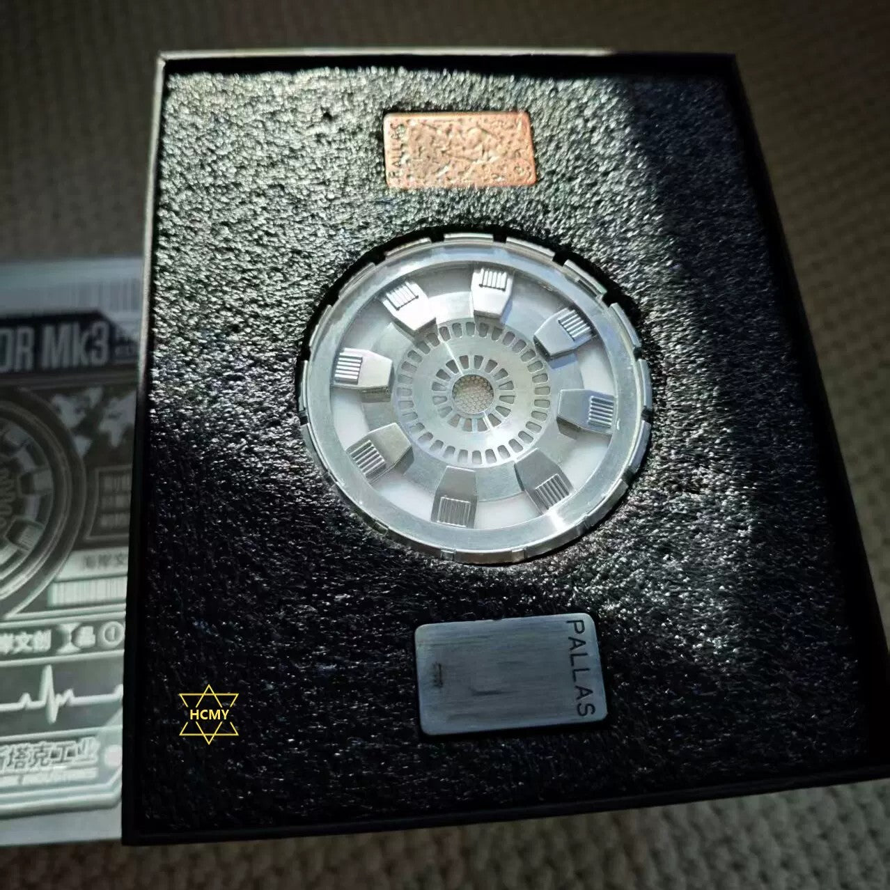 Iron Man Mark III Tony Stark Chest Lamp – 3rd-Gen Palladium Reactor Mechanical Desktop Display | Tech-Inspired Gift for Boyfriend | Collector-Grade Model