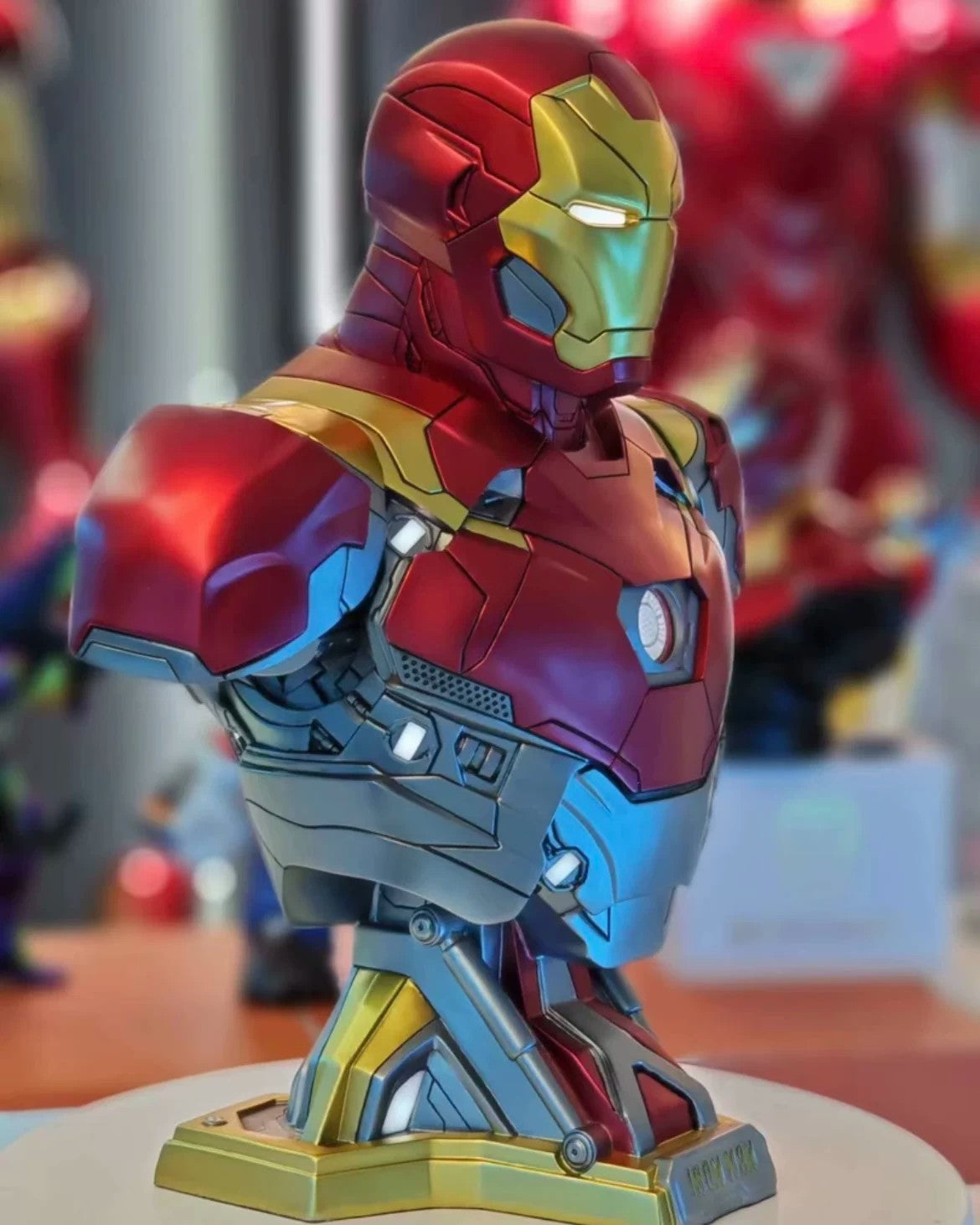 Avengers – Iron Man MK47 Light-Up Bust – Marvel Collectible Resin Statue – Display Piece