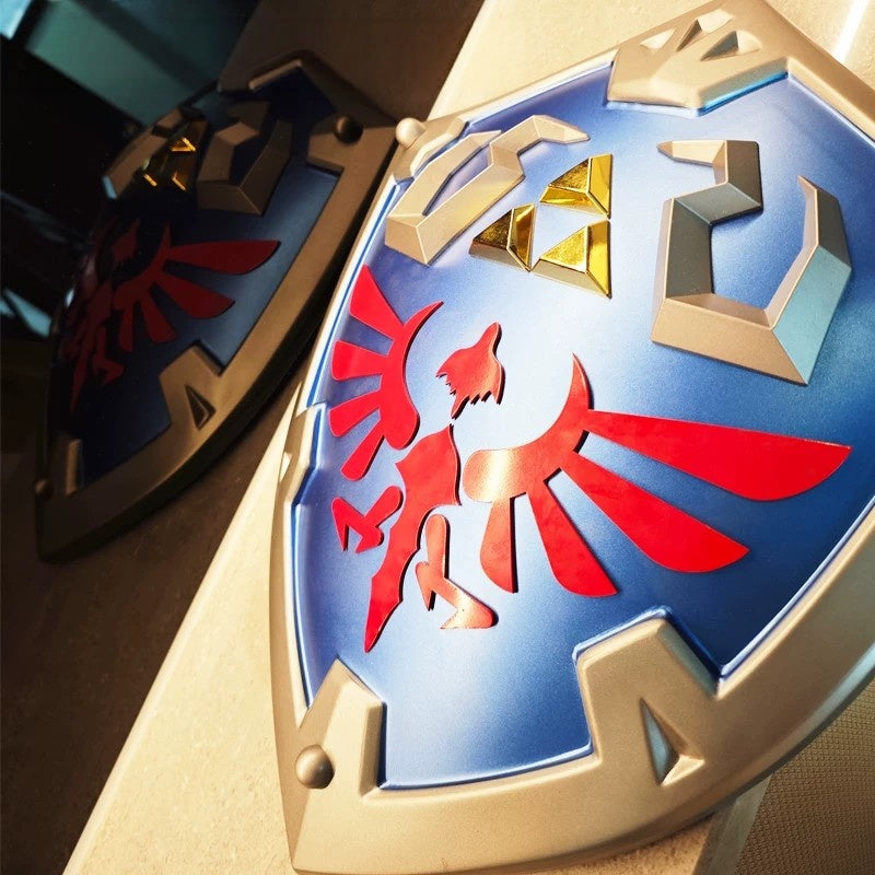 Legend of Zelda – Master Hylian Shield – Tears of the Kingdom / Breath of the Wild – 1:1 Scale Metal Collectible