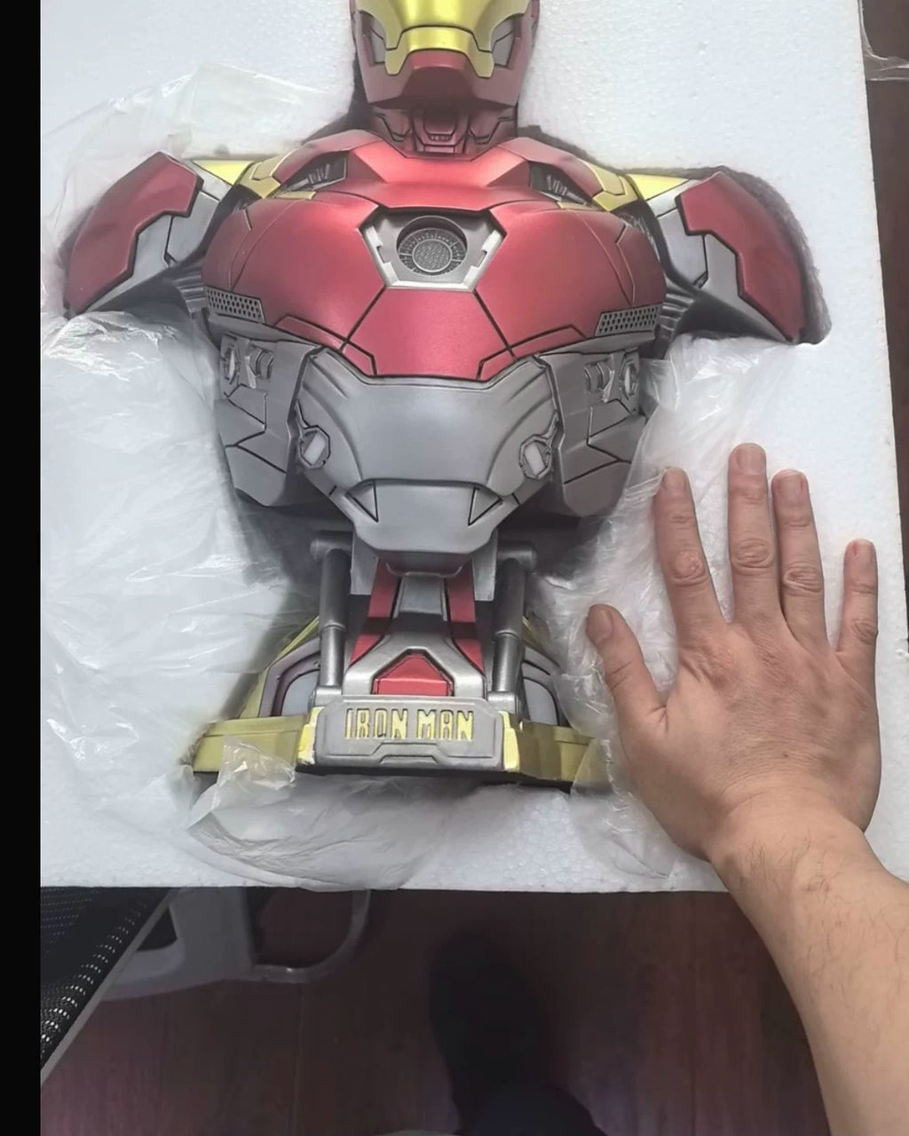 Avengers – Iron Man MK47 Light-Up Bust – Marvel Collectible Resin Statue – Display Piece