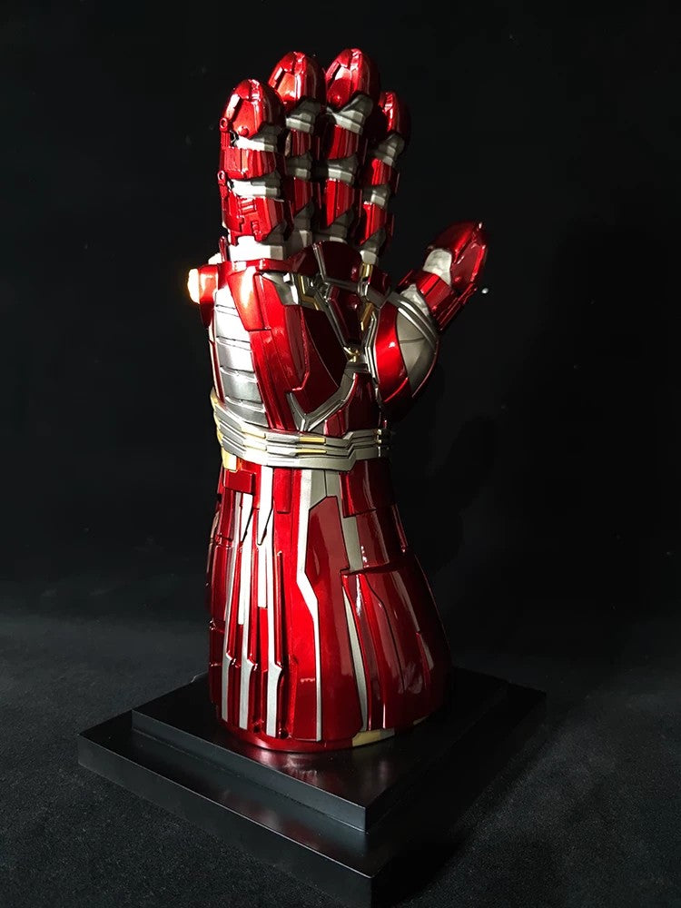 Life-size Metal Infinity Gauntlet Thanos Cosplay - Infinity Gauntlet Iron Man 1:1 Movie Replica Prop with Magnetic Stones