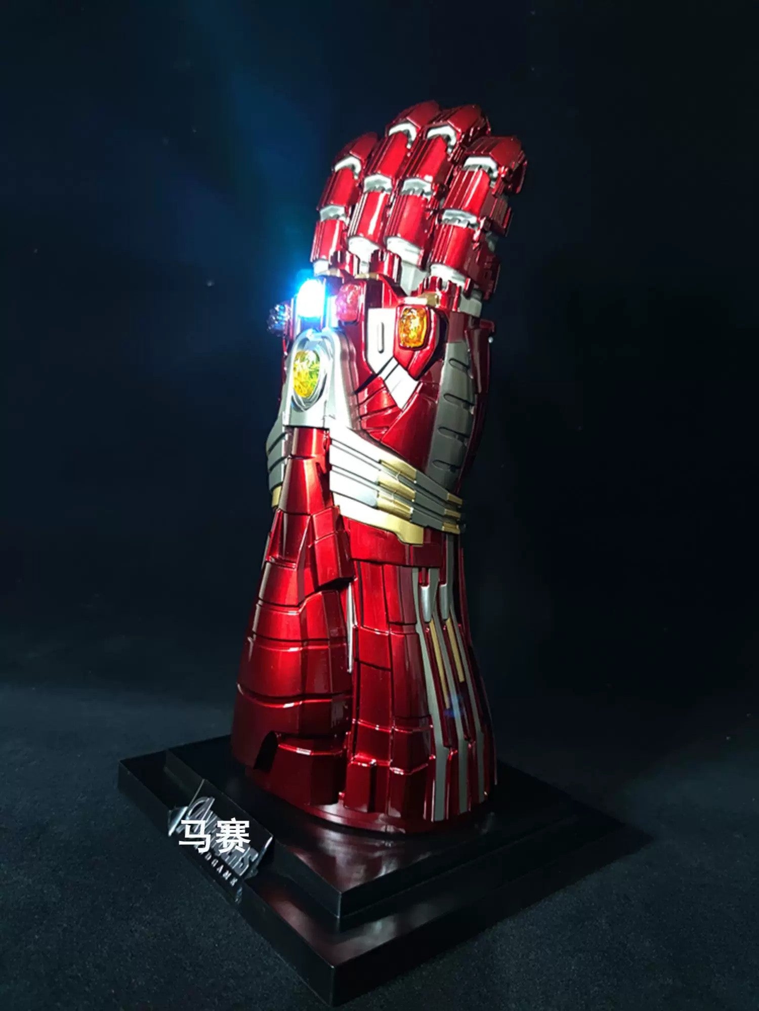 Life-size Metal Infinity Gauntlet Thanos Cosplay - Infinity Gauntlet Iron Man 1:1 Movie Replica Prop with Magnetic Stones