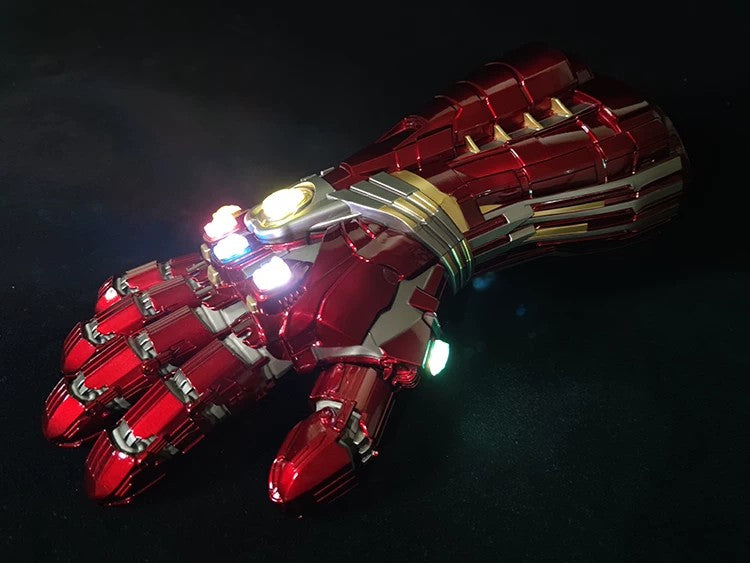 Life-size Metal Infinity Gauntlet Thanos Cosplay - Infinity Gauntlet Iron Man 1:1 Movie Replica Prop with Magnetic Stones