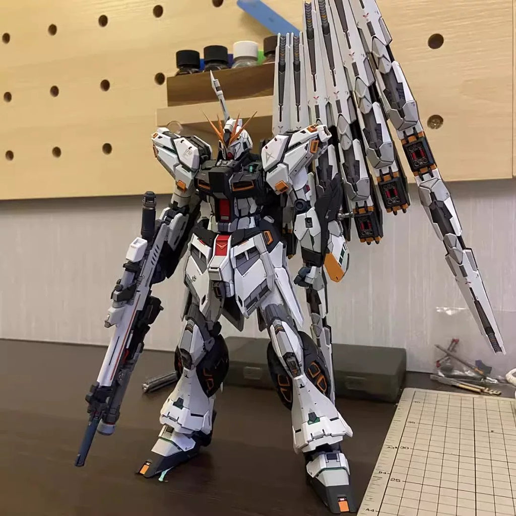DIY Mecha Model Assembly Kits – 1:100 Scale Collectible Robot Figures (Strike Freedom, Red Frame, Freedom 2.0, Snow White) with Weapon Accessories & Displays