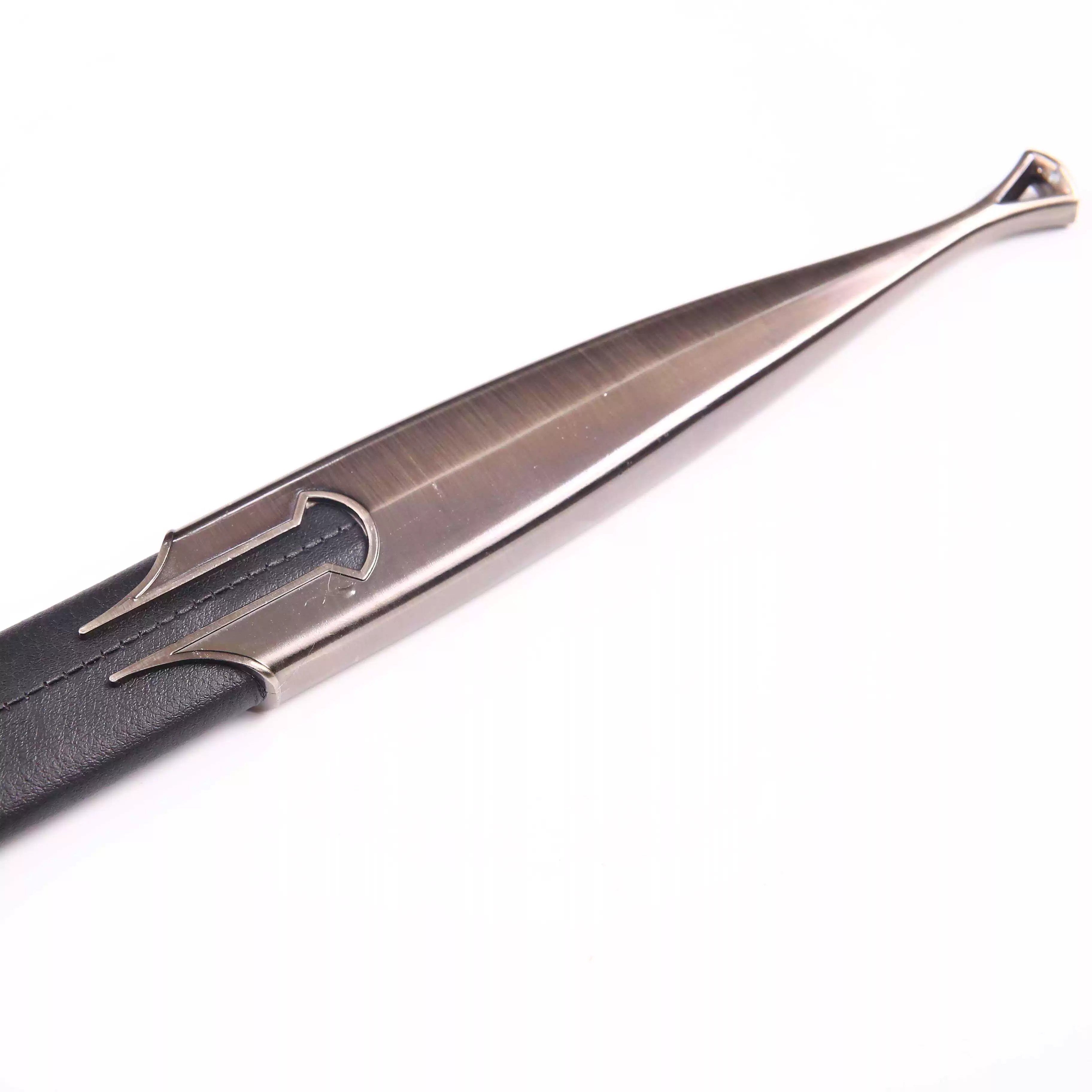 The Lord of the Rings – Narsil Sword – Aragorn's Blade – Elendil's Heirloom – 1:1 Scale Full Metal – Unsharpened – Inscribed Edition