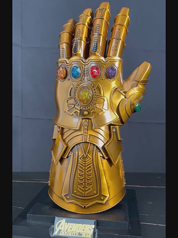 Life-size Metal Infinity Gauntlet Thanos Cosplay - Infinity Gauntlet Iron Man 1:1 Movie Replica Prop with Magnetic Stones